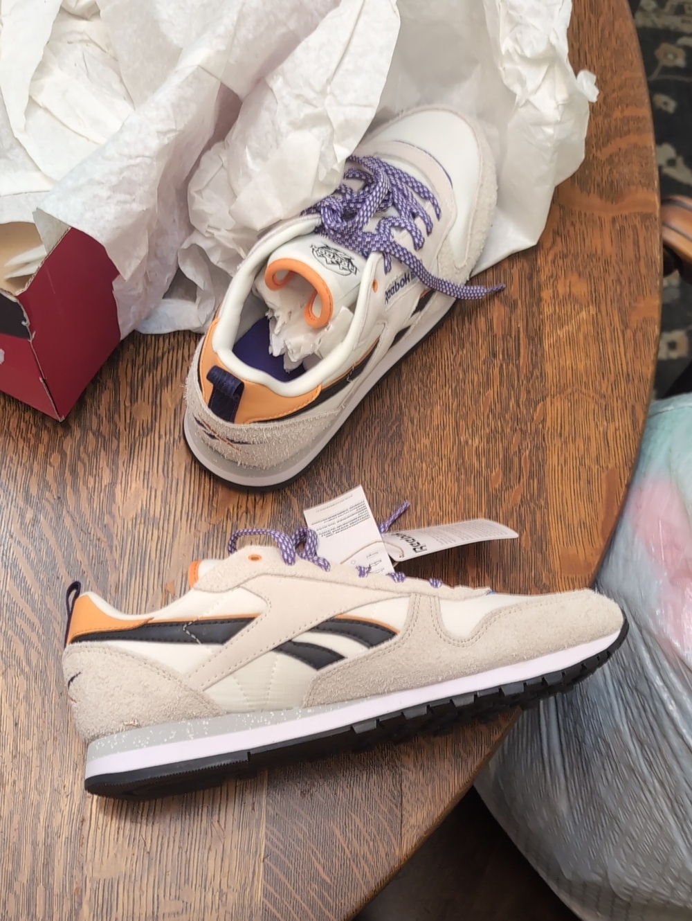 Classic Leather Reeboks - Picture 9 of 9